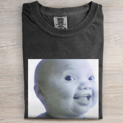FUNNY NICHE BABY GEN Z MEME AI VIRAL GIGGLING AI LAUGHING TEE