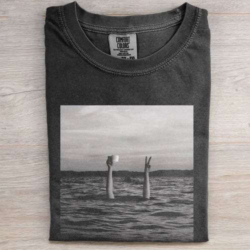 STAY CALM. TEE