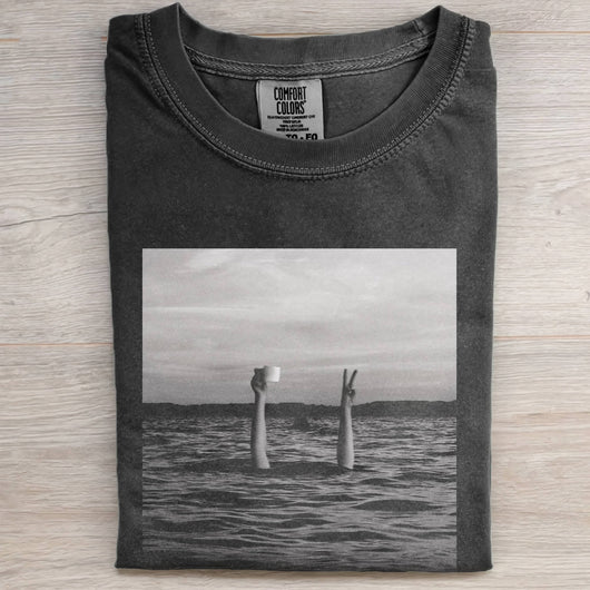 STAY CALM. TEE