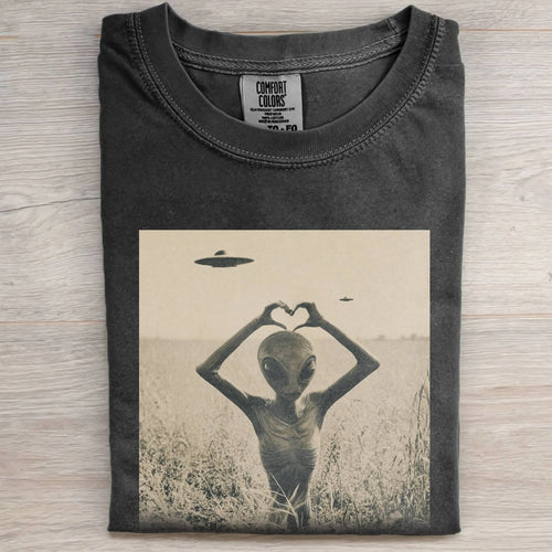 WE COME IN LOVE TEE