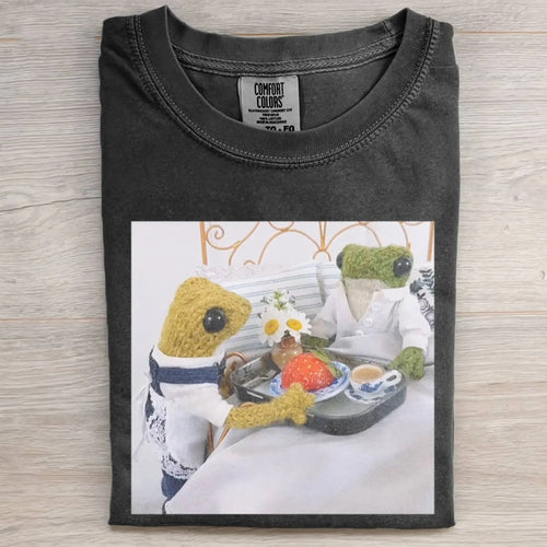 KNITTEDFROG FROGANDTOAD FUNNY DAILY TEE