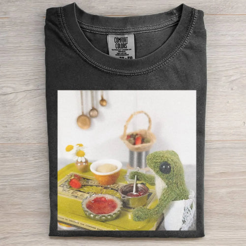 KNITTEDFROG FROGANDTOAD FUNNY DAILY TEE