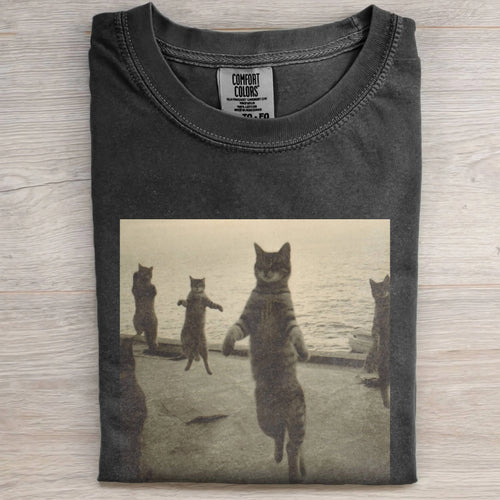 LEVITATING CATS TEE