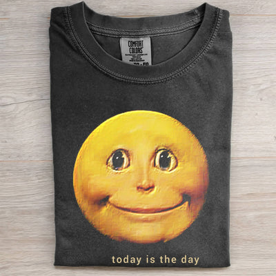 SUN SMIRK TEE