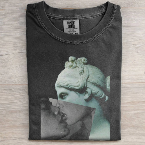STONE SKIN KISS TEE