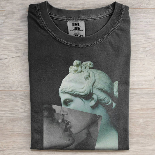 STONE SKIN KISS TEE