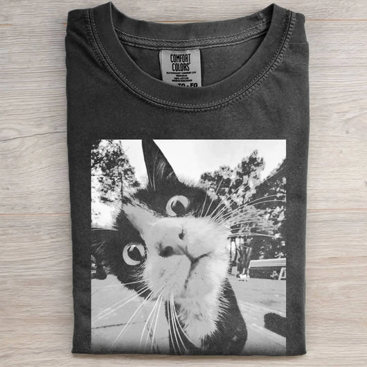FISH-EYE FELINE TEE