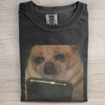 CRYING DOG HOLDING PHONE TEE