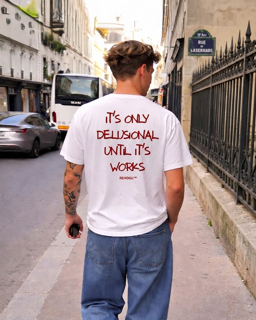 DELUSIONAL TEE