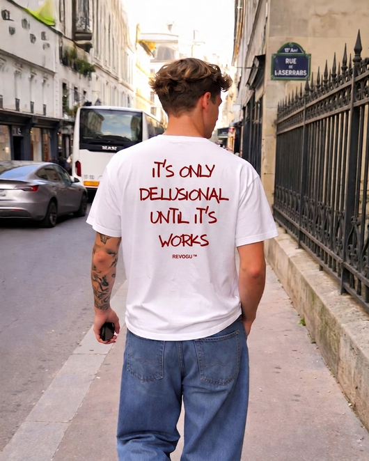 DELUSIONAL TEE
