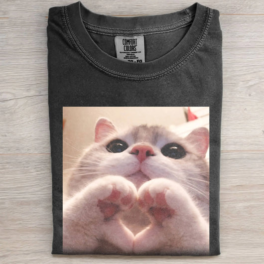 HEART-SHAPED CAT TEE